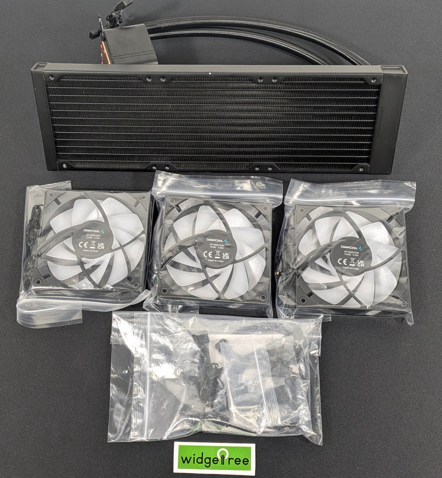 DeepCool Infinity LS720 SE 360mm Liquid CPU Cooler - R-LS720-BKAMMM-G-1 /  Reconditioned